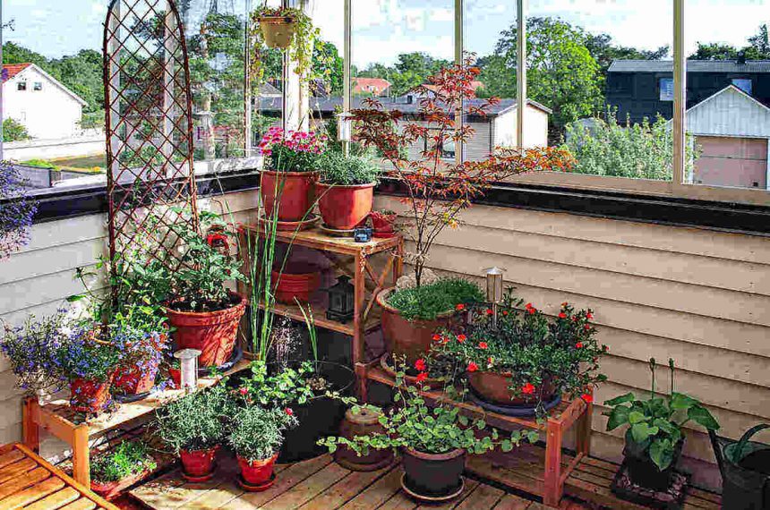 How to Create a Balcony Garden